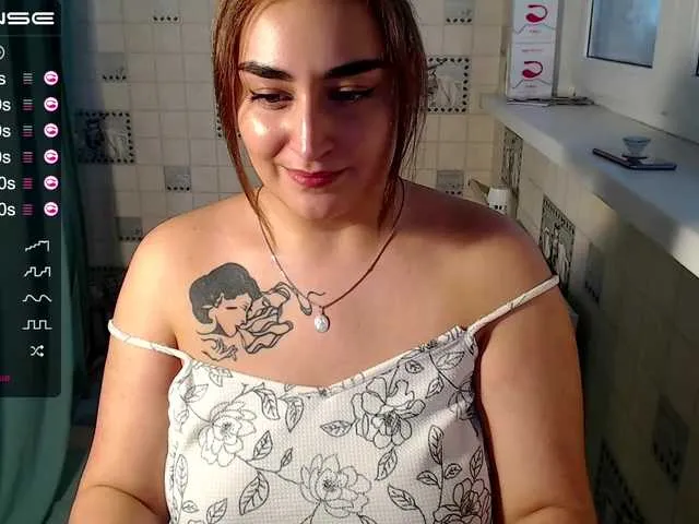 Live sex webcam photo for MilaLav #271943541