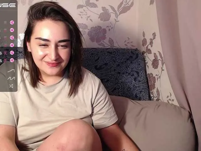 Live sex webcam photo for MilaLav #272932156