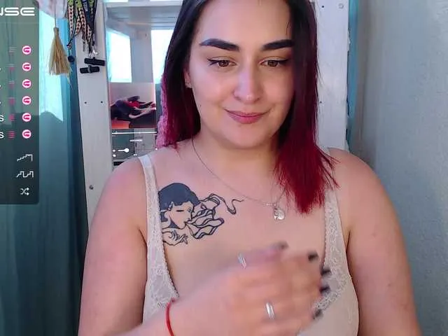 Live sex webcam photo for MilaLav #273406372