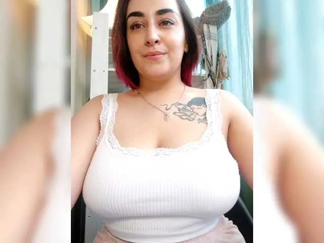 Live sex webcam photo for MilaLav #273785134