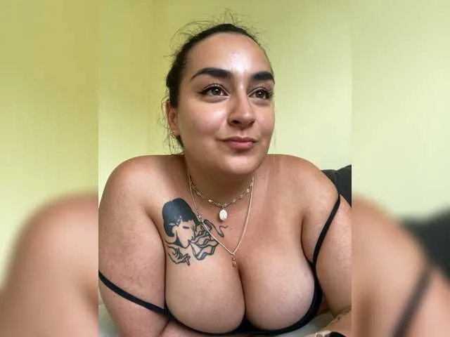 Live sex webcam photo for MilaLav #275462183