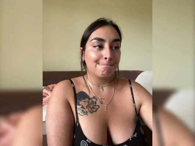 Live sex webcam photo for MilaLav #275489409