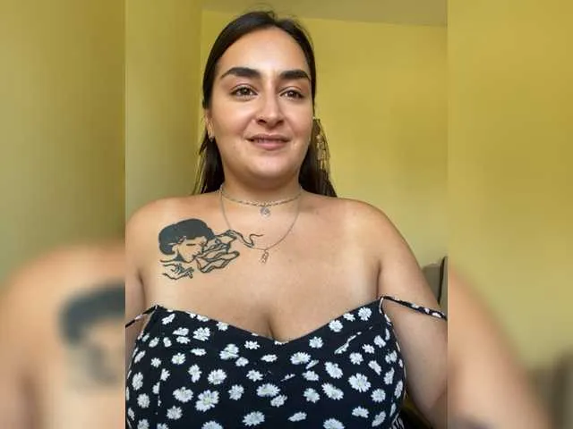 Live sex webcam photo for MilaLav #275941419