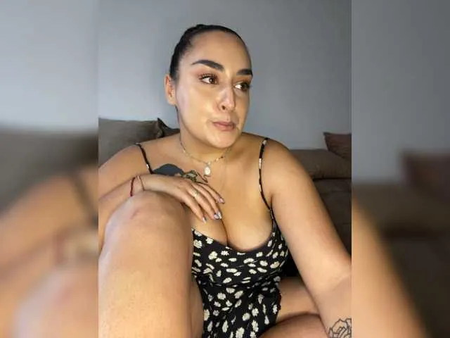 Live sex webcam photo for MilaLav #276832075