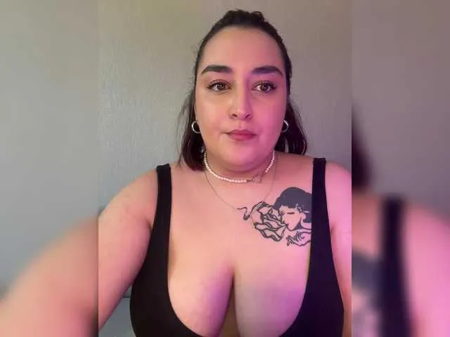Live sex webcam photo for MilaLav #293289986