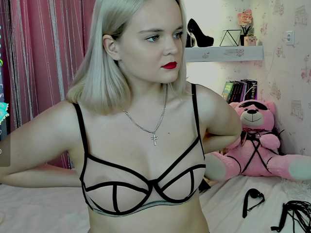 Live sex webcam photo for MilaRein #276528745