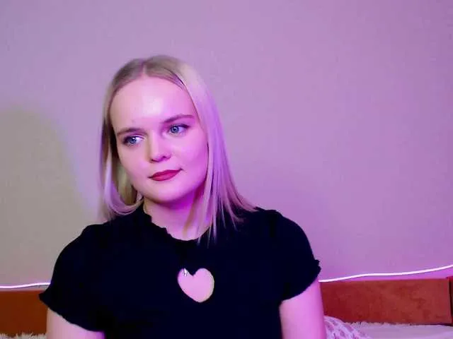 Live sex webcam photo for MilaRein #276759841