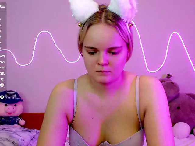 Live sex webcam photo for MilaRein #276830517