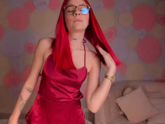 Live sex webcam photo for MilaRussell #289175147