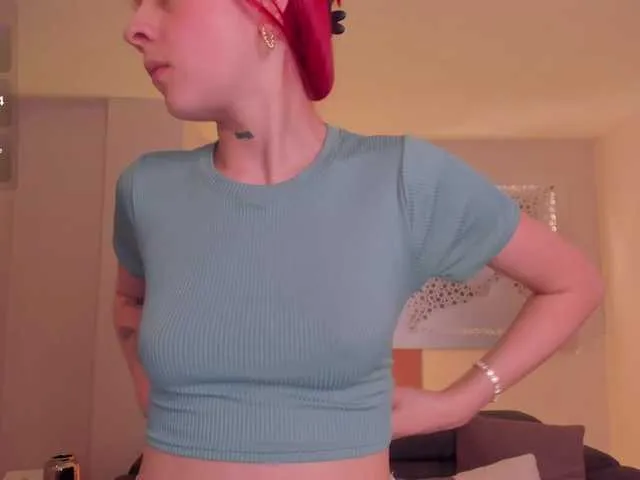 Live sex webcam photo for MilaRussell #291153670