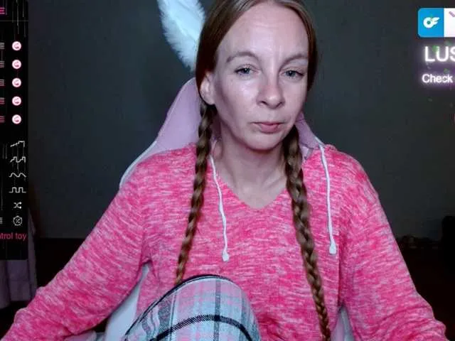 Live sex webcam photo for MilaStoned #276190740