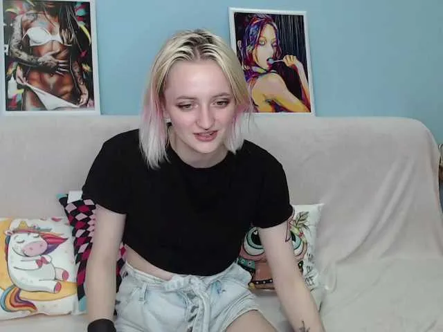 Live sex webcam photo for MilaThompson #276034810