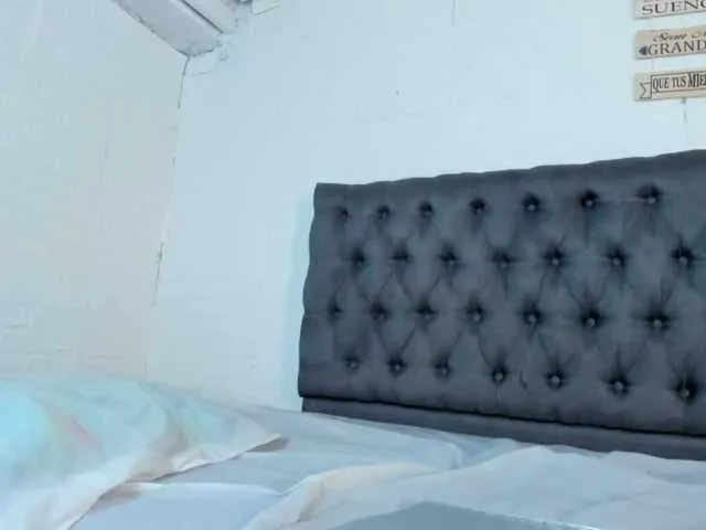 Live sex webcam photo for MilaWinslet #272998203