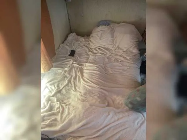 Live sex webcam photo for Milaa1998 #276210448