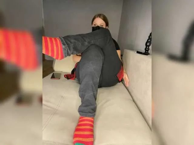 Live sex webcam photo for Milaa1998 #276242134