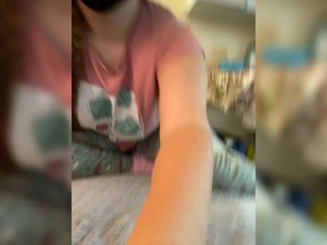 Live sex webcam photo for Milaa1998 #276310742