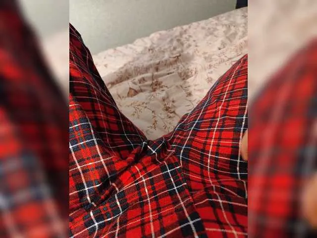 Live sex webcam photo for Milaa1998 #277098875