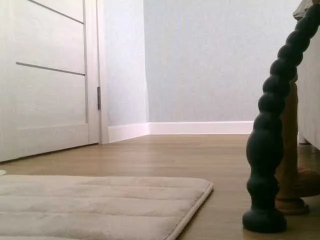 Live sex webcam photo for Milaa1998 #277663798