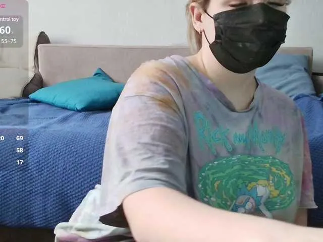 Live sex webcam photo for Milaa1998 #290413875