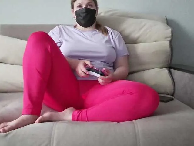 Live sex webcam photo for Milaa1998 #291070617