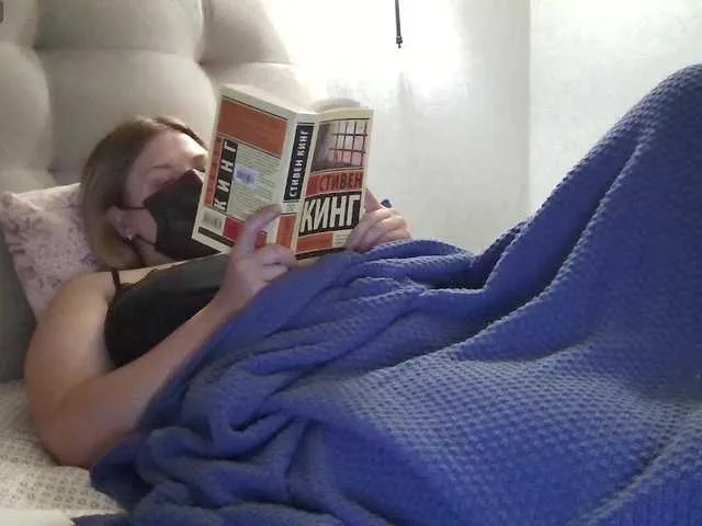 Live sex webcam photo for Milaa1998 #291557433