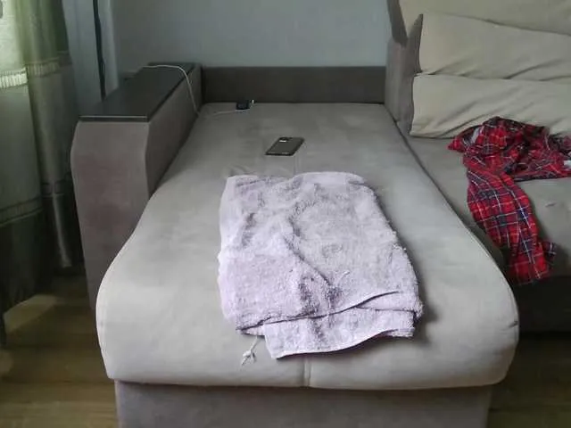 Live sex webcam photo for Milaa1998 #291918299