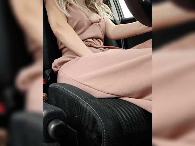 Live sex webcam photo for Milamilf #276150053