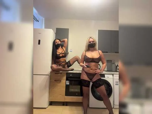 Live sex webcam photo for Milana555550 #291972882