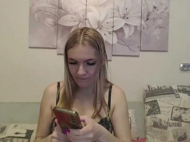 Live sex webcam photo for MilanaKristal #290771231