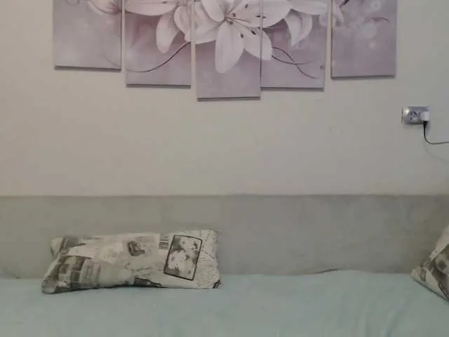 Live sex webcam photo for MilanaKristal #291089591