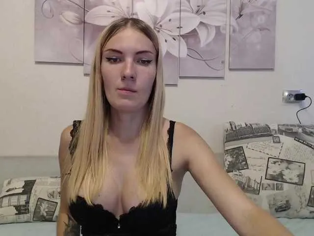Live sex webcam photo for MilanaKristal #291607900