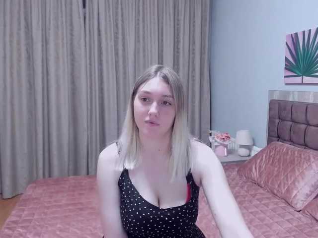 Live sex webcam photo for MilanaYoung #273936323