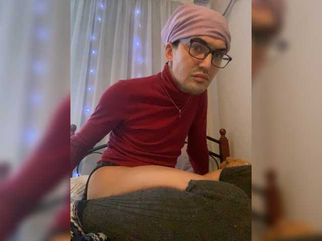 Live sex webcam photo for Milanchic #277187028