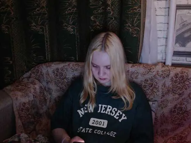 Live sex webcam photo for MilayaEvochka #291006775