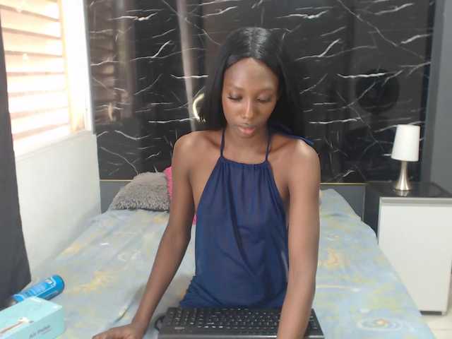 Live sex webcam photo for MilayisCam #275766324