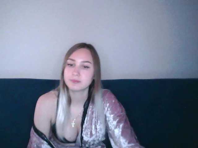 Live sex webcam photo for MilenaMilka #277382557