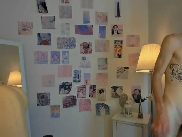 Live sex webcam photo for MilesLeee #276265576