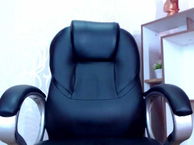 Live sex webcam photo for MileyCoper #275699908