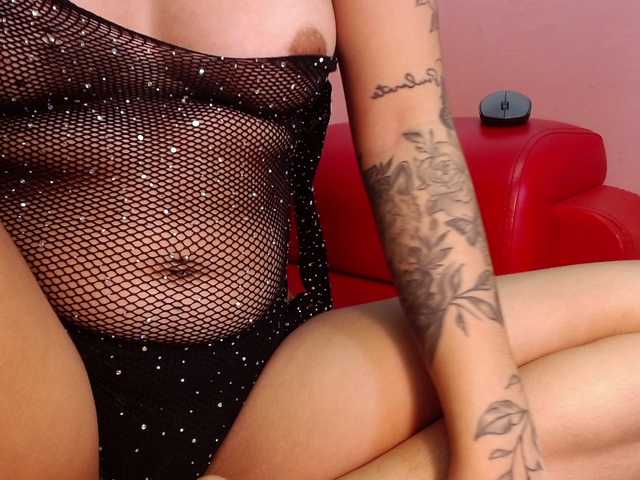 Live sex webcam photo for MileyCoper #277256719