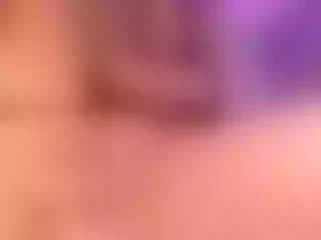 Live sex webcam photo for MileyCruz #292159417