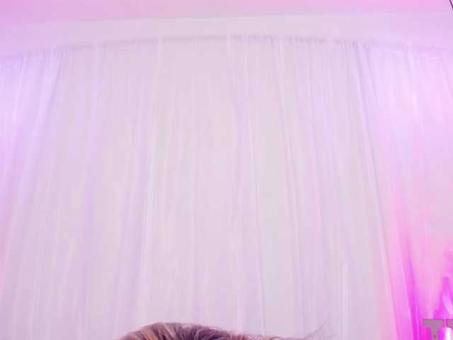 Live sex webcam photo for Milf-Diana #272546845