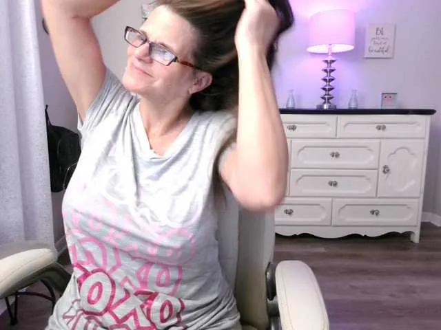 Live sex webcam photo for Milf-Samie #276467020