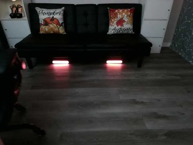 Live sex webcam photo for Milf-Samie #292191436