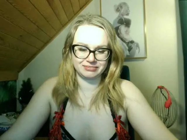 Live sex webcam photo for MilfBerthena #277096703