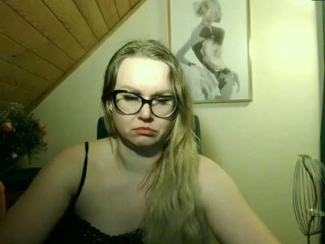 Live sex webcam photo for MilfBerthena #277667327