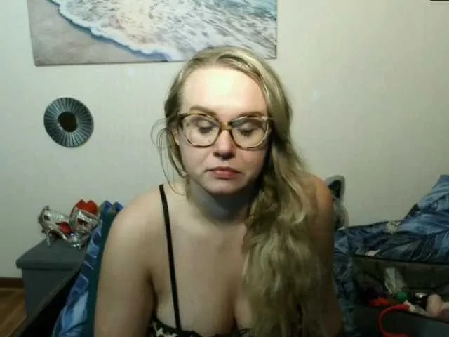 Live sex webcam photo for MilfBerthena #289875577