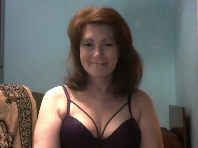 Live sex webcam photo for MilfCarrliena #272297505