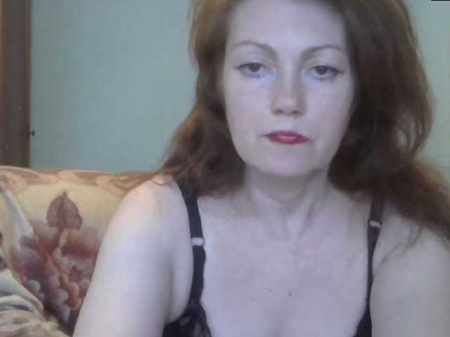 Live sex webcam photo for MilfCarrliena #274657083