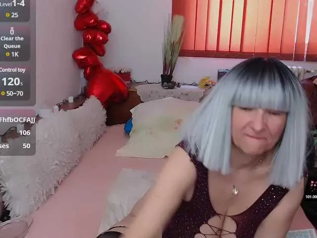 Live sex webcam photo for MilfDolores #290709637