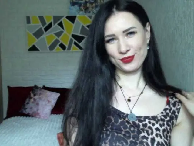 Live sex webcam photo for MilfLunna #290874234